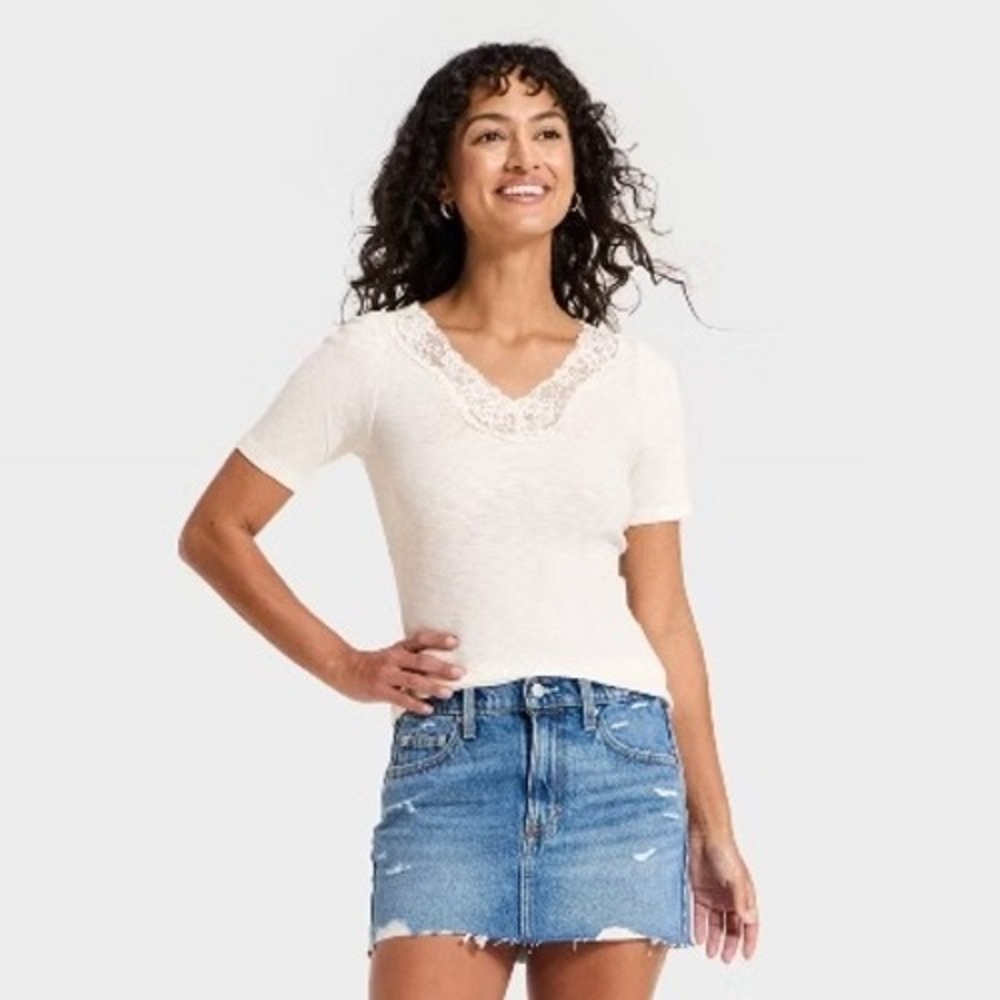Universal Thread Cream Ribbed Lace V-Neck Short Sleeve Top S Y2K Bella Inspire
